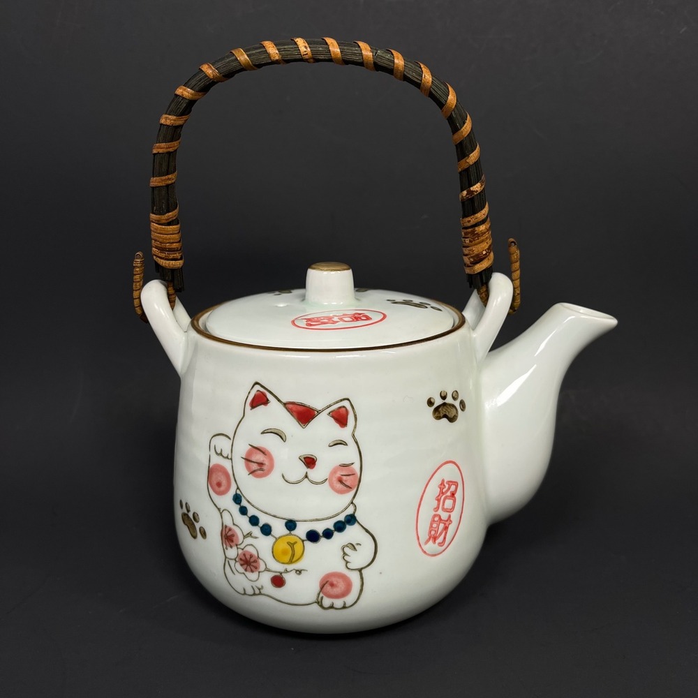 Maneki Neko Lucky Cat Japanese Ceramic Teapot and 2 Cup Set White Lucky Charm - Picture 5 of 11